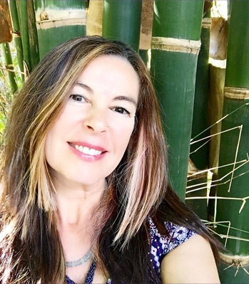 Dr. Soraya Faris Applegate